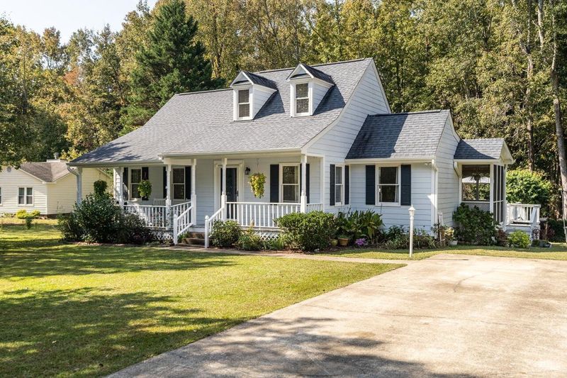 1905 Red Oak Ln, Clayton, NC 27520