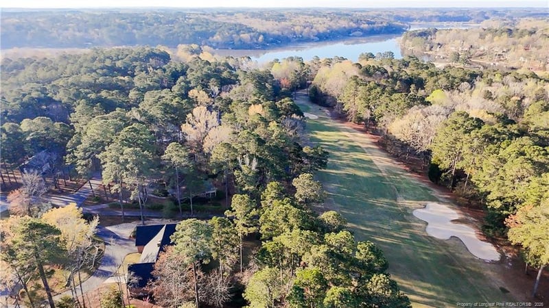 1905 Wedgewood Dr, Sanford, NC 27332