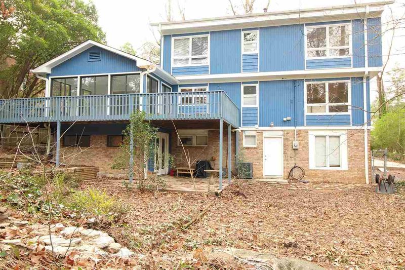 1905 White Plains Rd, Chapel Hill, NC 27517