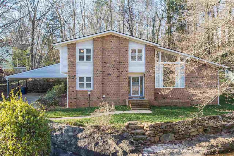 1905 Yorkgate Dr, Raleigh, NC 27612