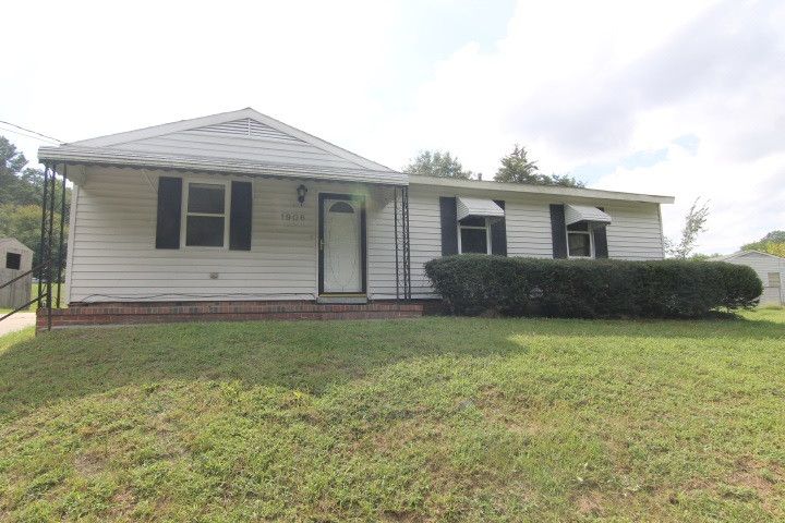 1906 Crawford Rd, Raleigh, NC 27610