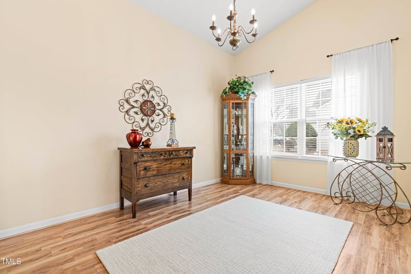 1906 Holly Knoll Ln, Fuquay Varina, NC 27526