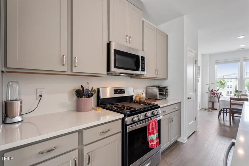1906 Oak City Ln, Raleigh, NC 27610