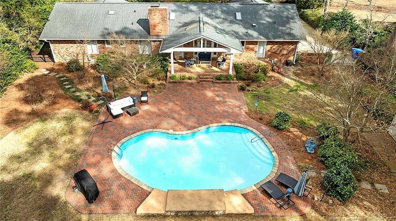 1906 Partridge Dr, Fayetteville, NC 28304