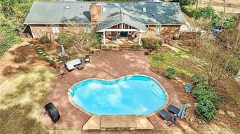 1906 Partridge Dr, Fayetteville, NC 28304