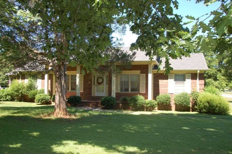1907 Cooper Rd, Graham, NC 27253