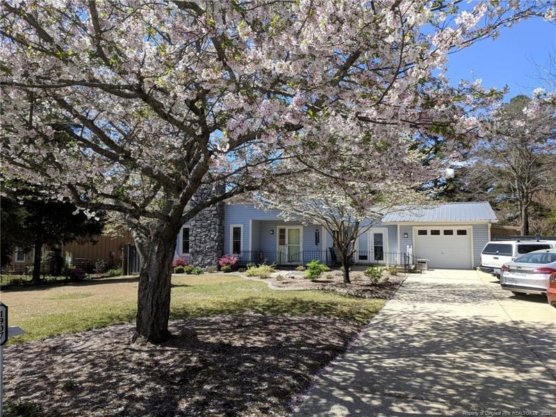 1907 Devlin Dr, Fayetteville, NC 28303