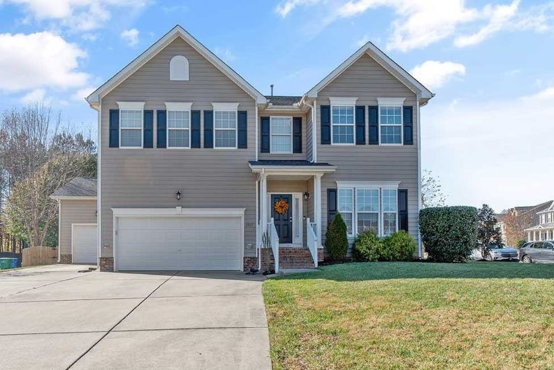 1907 Oakdene Ct, Fuquay Varina, NC 27526