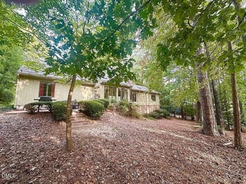 1907 Wedgewood Dr, Sanford, NC 27332