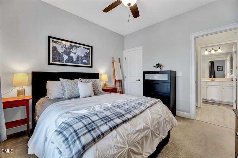1908 Abniki Dr, Fuquay Varina, NC 27526