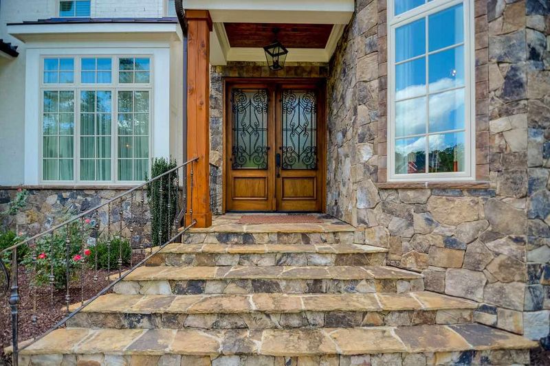 1908 Clear Falls Ct, Raleigh, NC 27615