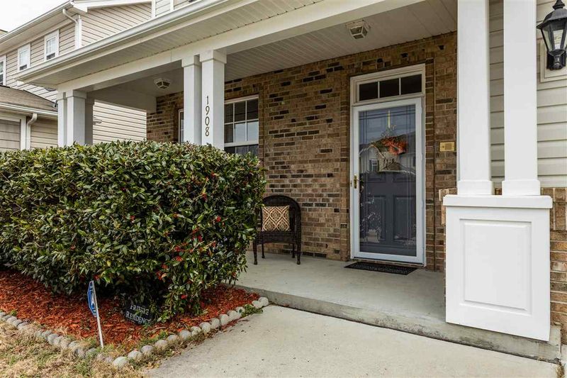 1908 Devonridge Dr, Fuquay Varina, NC 27526