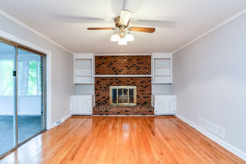 1908 Hillock Dr, Raleigh, NC 27612