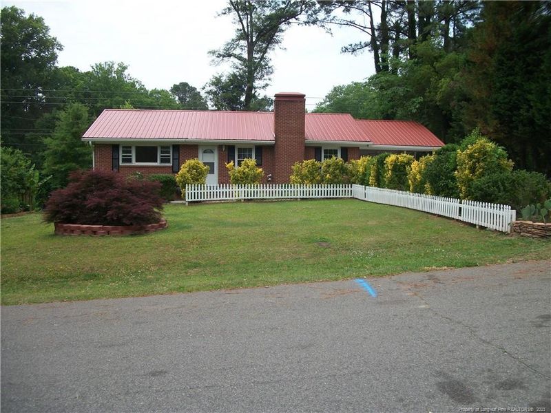 1908 Truman Dr, Sanford, NC 27330
