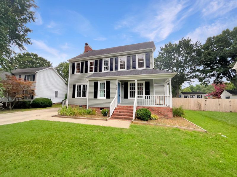 1909 Carthage Cir, Raleigh, NC 27604