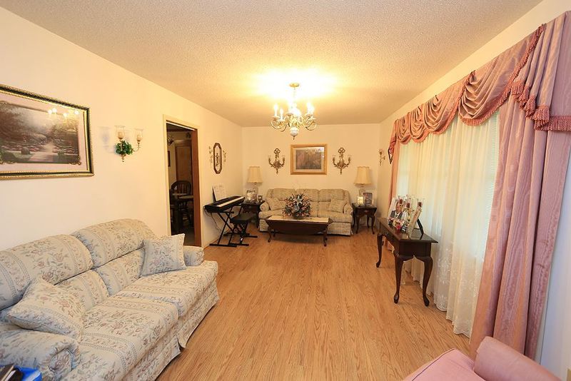 1909 Grigsby Ave, Holly Springs, NC 27540