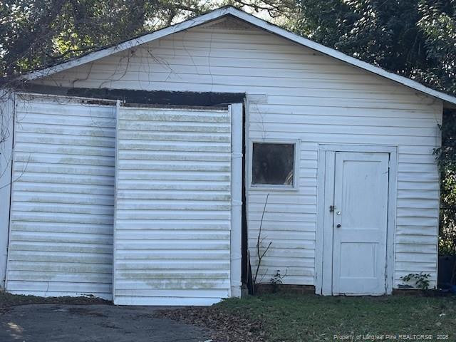 1909 Harris St, Fayetteville, NC 28301