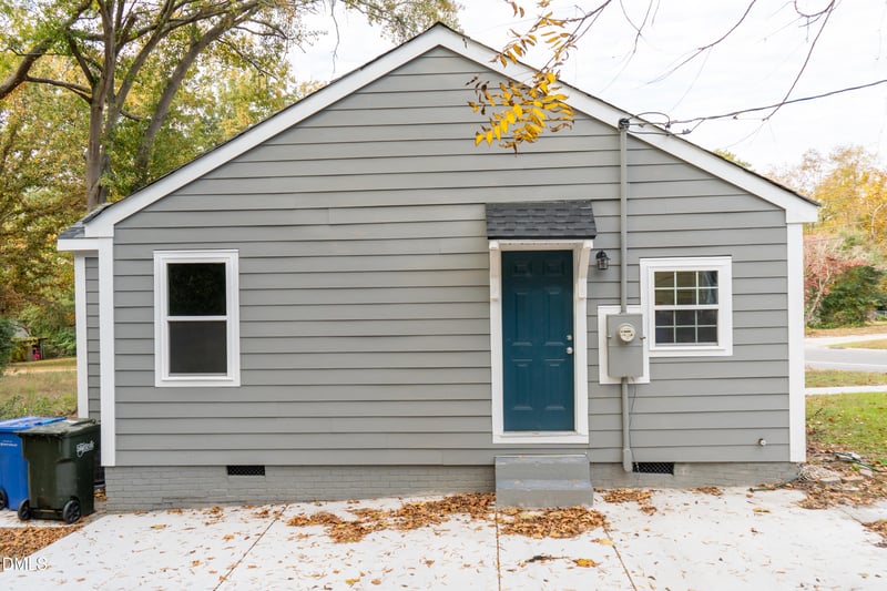 1909 Overlook Dr, Fayetteville, NC 28301