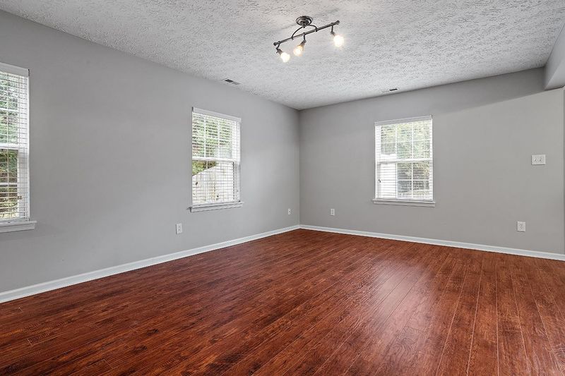 1909 Rathie Dr, Durham, NC 27703