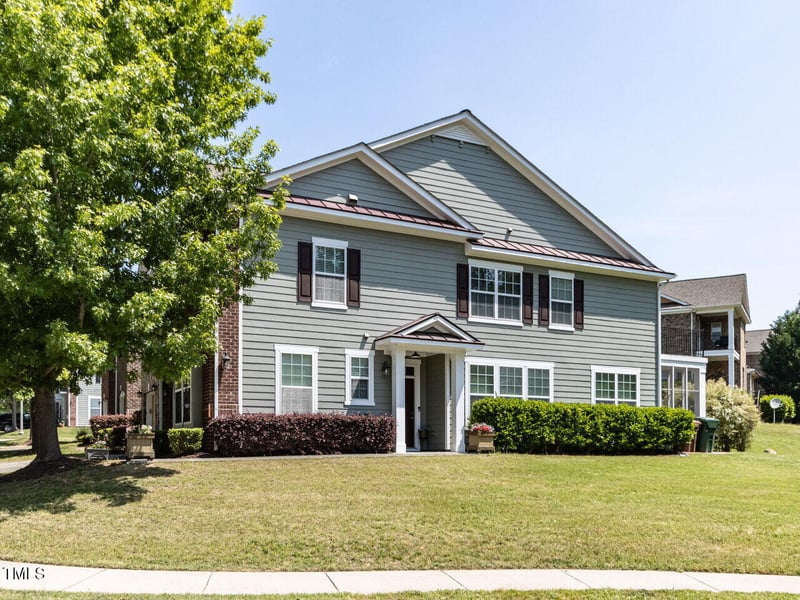 1909 Whirlaway Ct, Cary, NC 27519