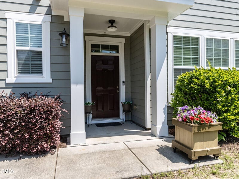 1909 Whirlaway Ct, Cary, NC 27519