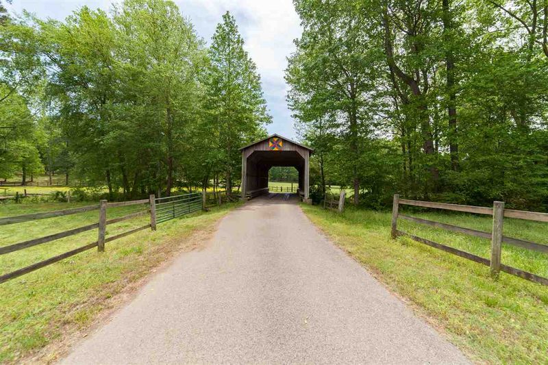 191 Covered Bridge Ln, Sanford, NC 27330