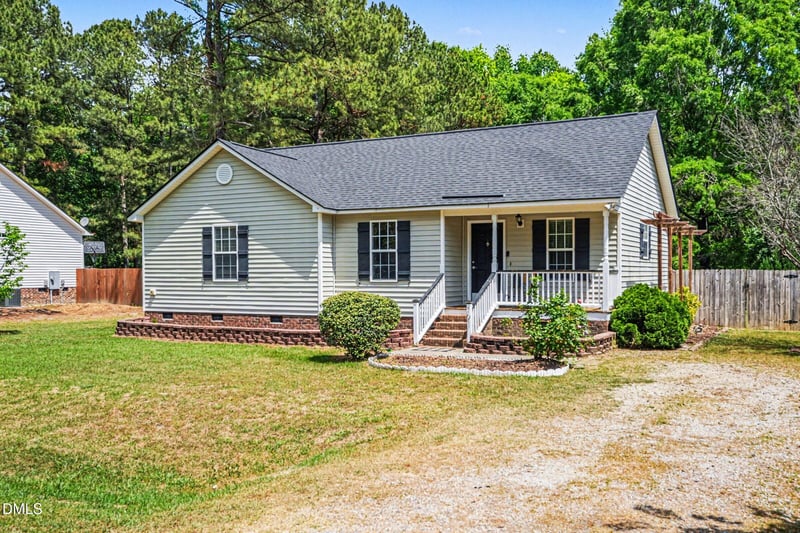 191 Duck Pond Ln, Clayton, NC 27520