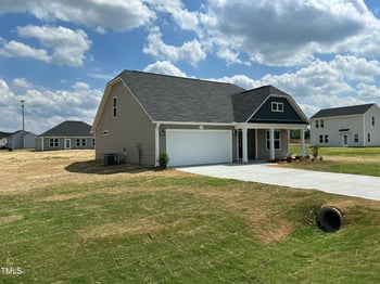 1910 Elephant Ln, Hope Mills, NC 28348