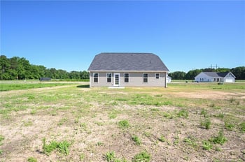 1910 Elephant Ln, Hope Mills, NC 28348