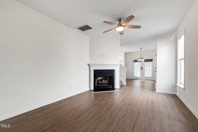 1910 Falls Landing Dr, Raleigh, NC 27614