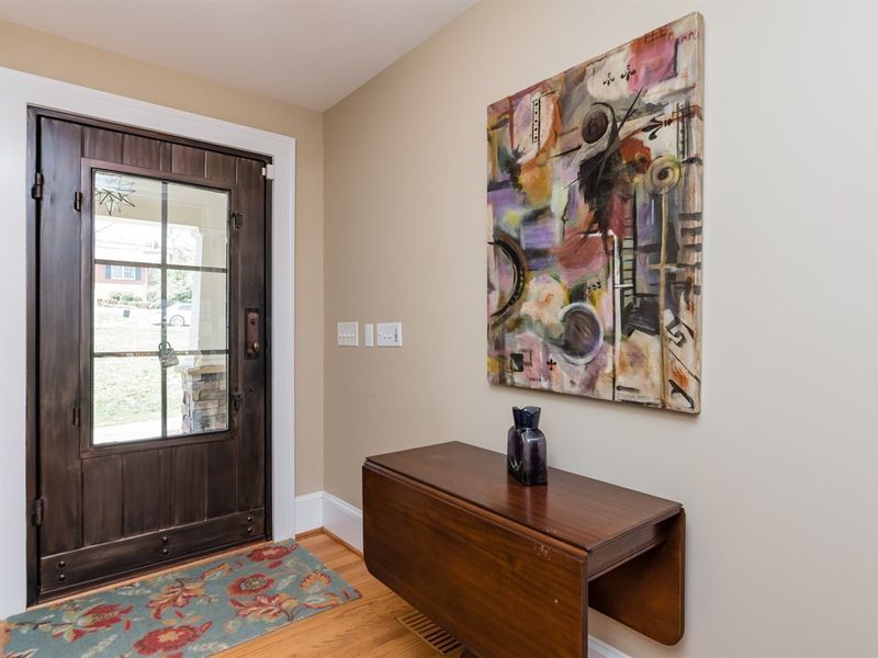 1910 Highland Pl, Raleigh, NC 27607