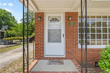1910 Ireland Dr, Fayetteville, NC 28304