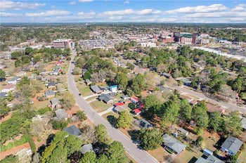 1910 Stockton Dr, Fayetteville, NC 28304