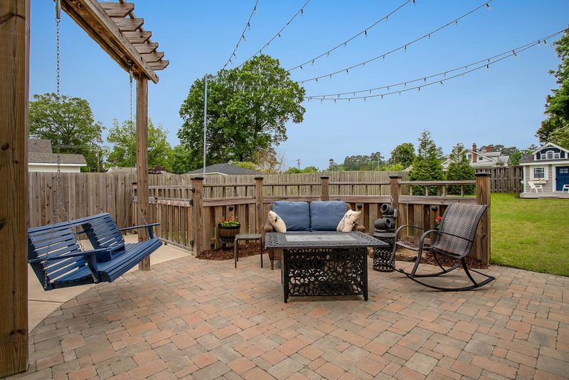 1911 Dartmouth Dr, Durham, NC 27705