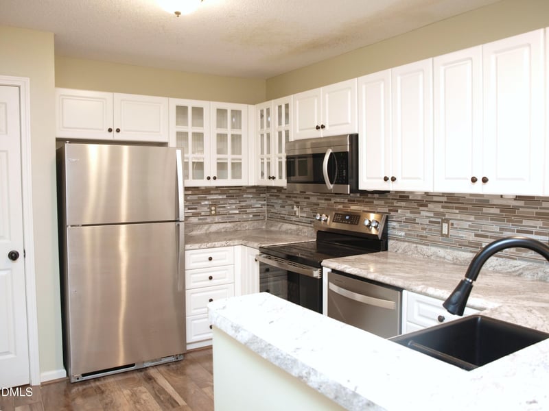 1911 Falls Landing Dr #106, Raleigh, NC 27614