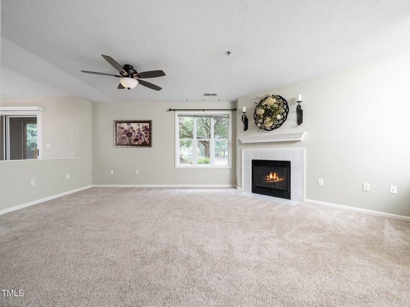 1911 Falls Landing Dr, Raleigh, NC 27614