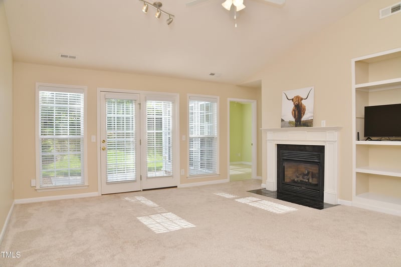 1911 Hawfields Crossing Ln, Mebane, NC 27302