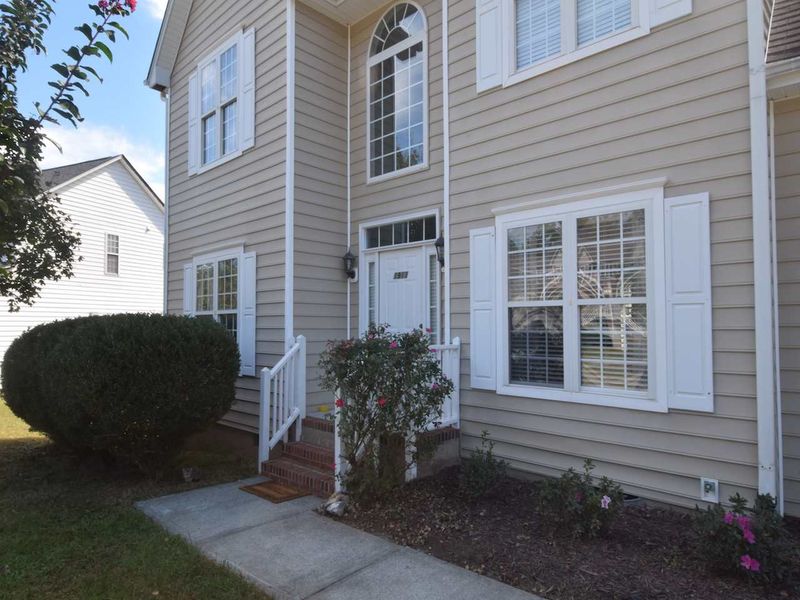 1911 Redding Ln, Durham, NC 27712