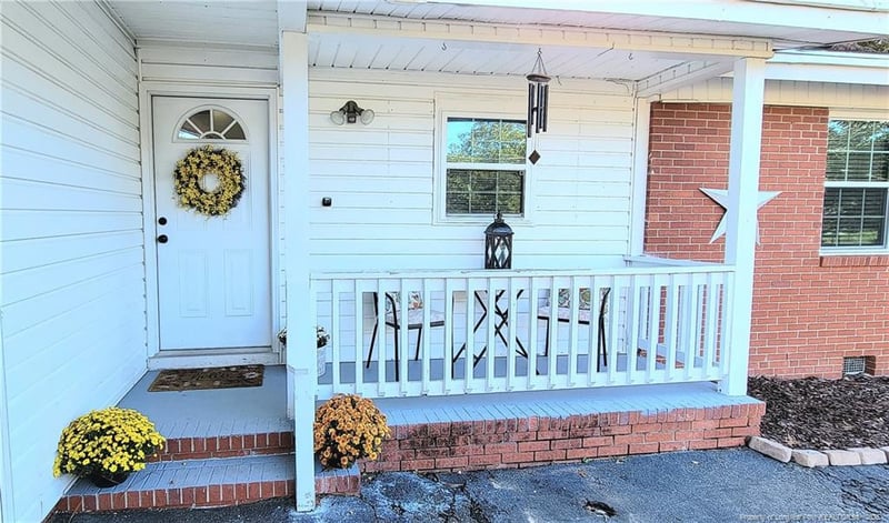 1911 Wendover Dr, Fayetteville, NC 28304