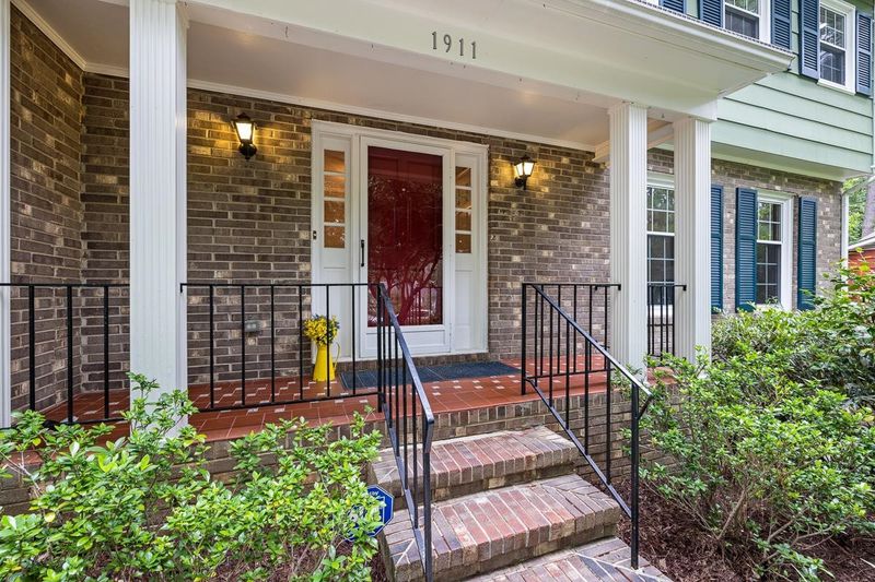 1911 White Plains Rd, Chapel Hill, NC 27517