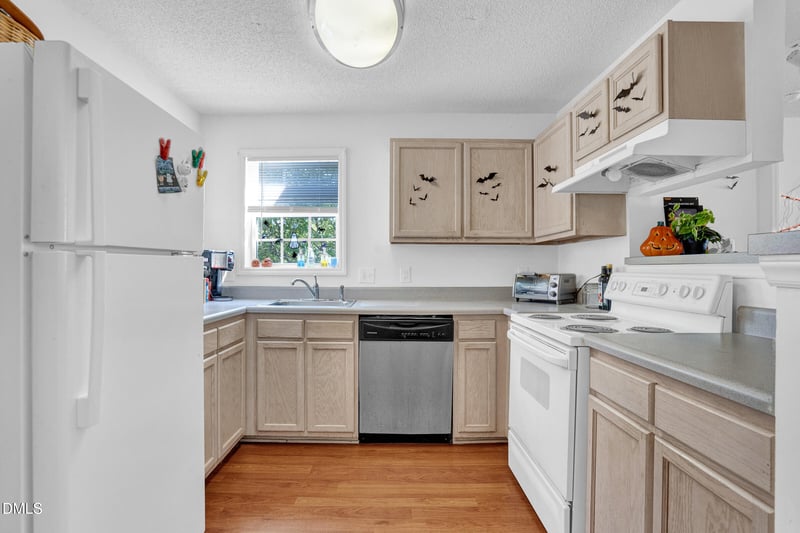 1911 Wolftech Ln #302, Raleigh, NC 27603