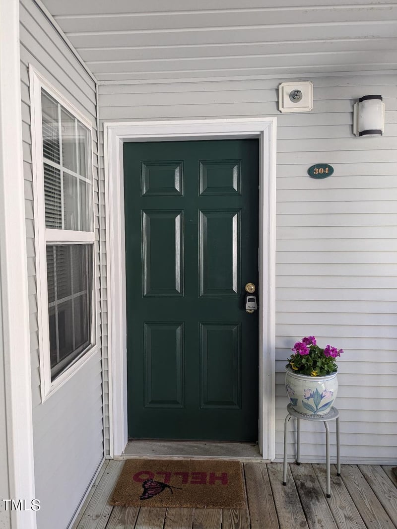 1911 Wolftech Ln #304, Raleigh, NC 27603