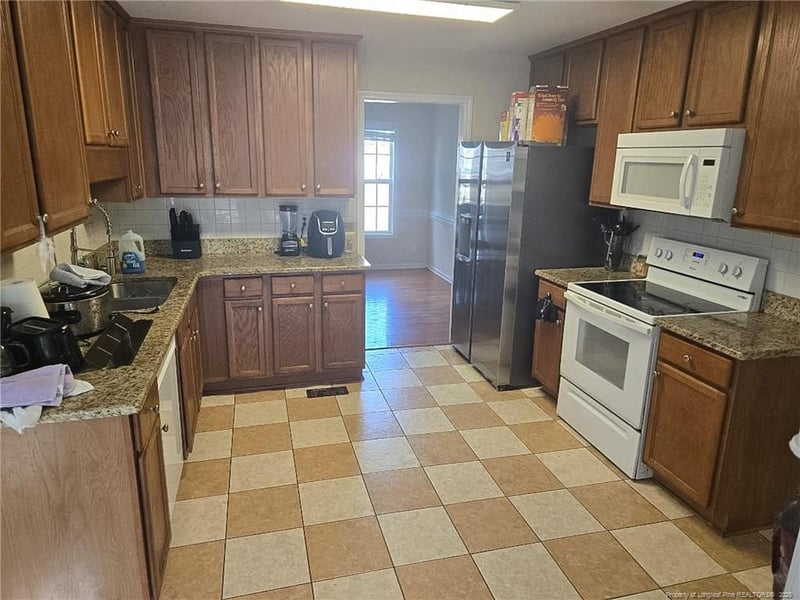 1912 Ellie Ave, Fayetteville, NC 28314