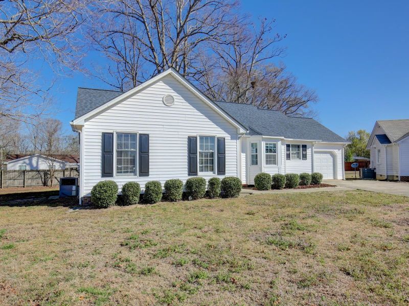 1912 Mishicot Ct, Raleigh, NC 27604