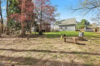 1912 Red Oak Ln, Clayton, NC 27520