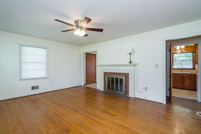 1912 Trawick Rd, Raleigh, NC 27604