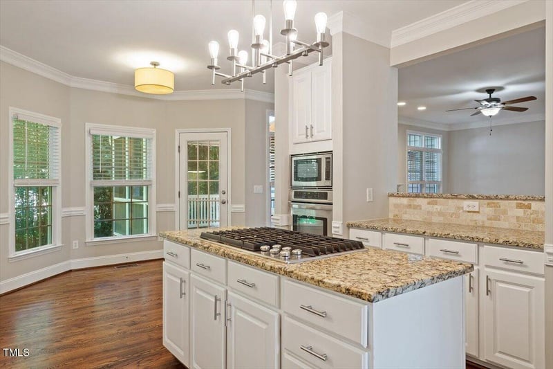 1913 Katesbridge Ln, Raleigh, NC 27614