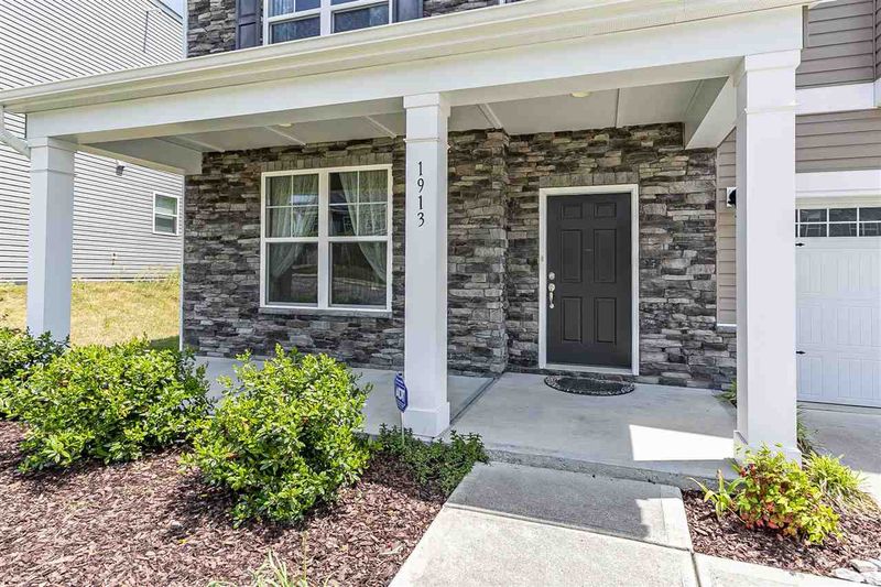 1913 Nellora Ln, Durham, NC 27703