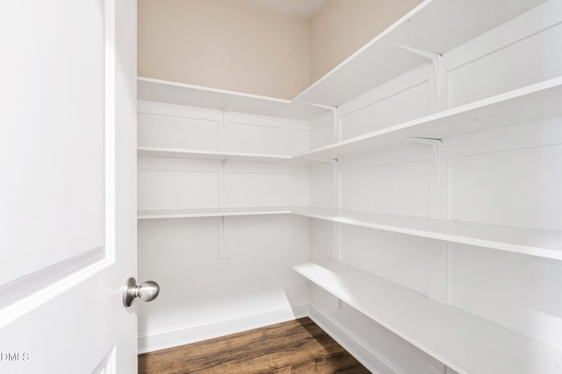 1913 Stanlake Dr, Apex, NC 27502