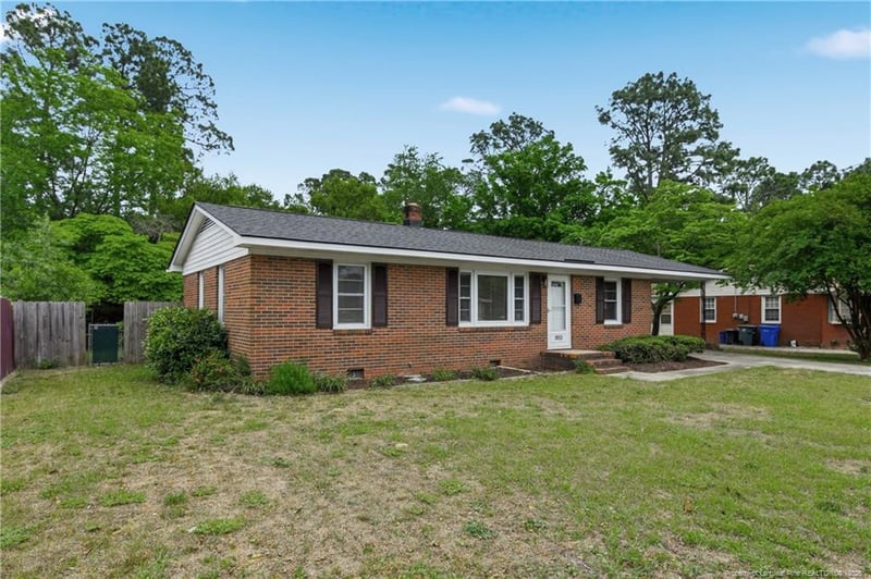 1913 Wayne Ln, Fayetteville, NC 28304